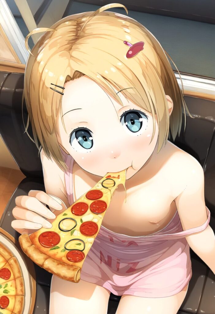 可愛らしい金髪女子はピザに夢中