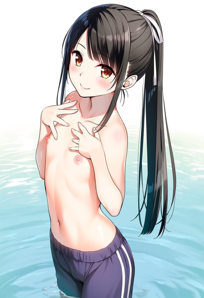 顔が近いトップレスのみつき