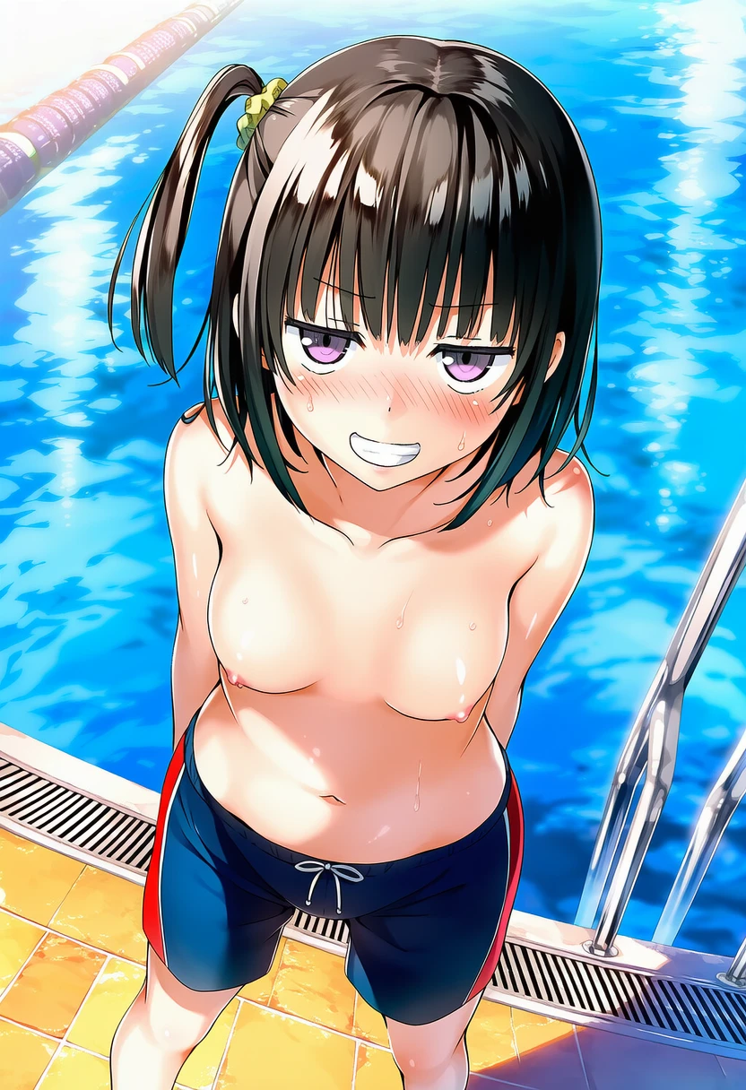 真理谷なつめは男の子水着でジト目苦笑い